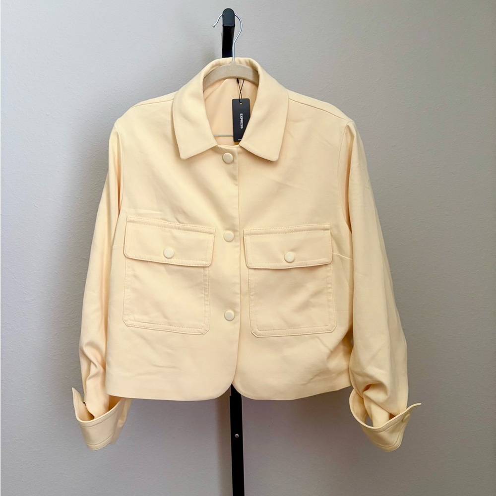 Express Collared Cropped Jacket - Picture 2 of 5